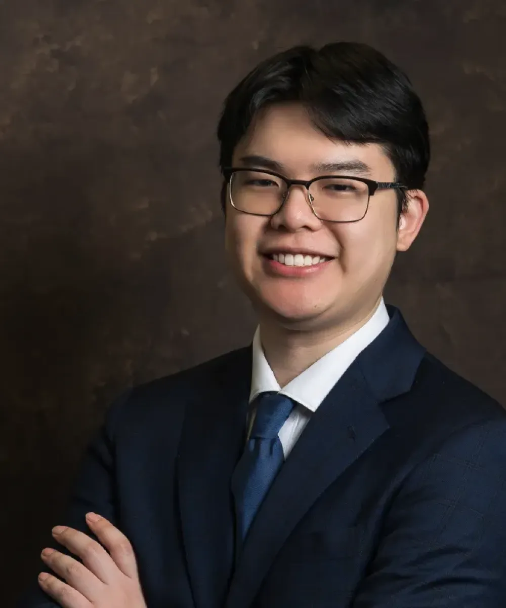 Deji Chen headshot